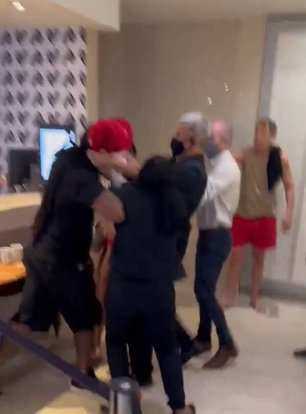 Polícia conclui inquérito de briga em hotel
