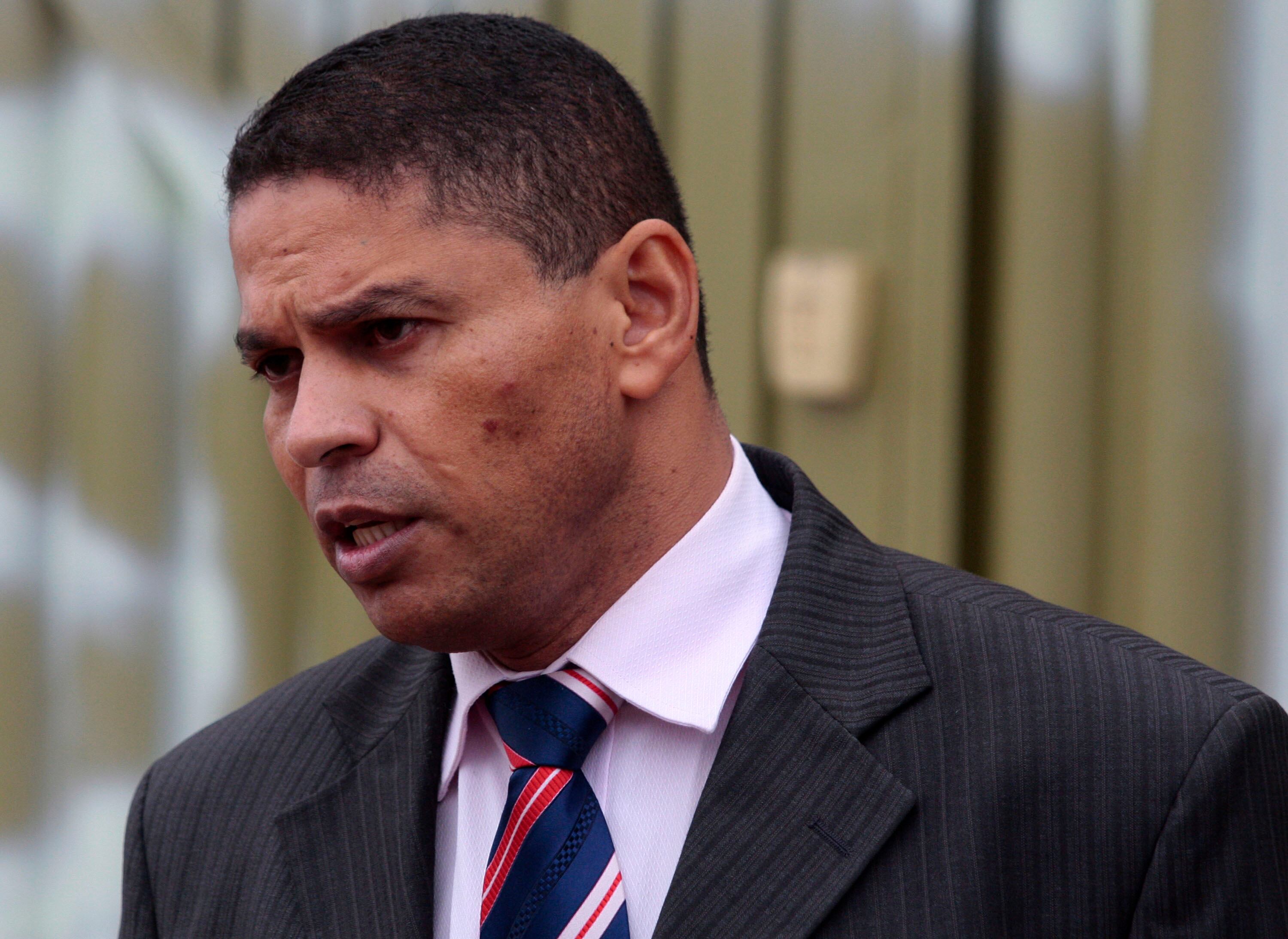 Ex-policial militar responde por homicídio triplamente qualificado