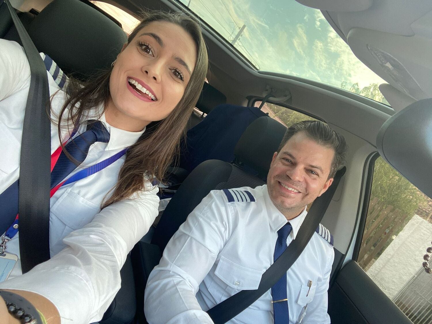 Comandante Eric de Medeiros Viana e copiloto Rafaela Loss Garcia