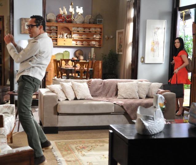 3º sinal: você se pega inventando histórias sobre onde ele
pode estar, o que está fazendo e com quem?


+ Paulo Henrique ensaia passos de dança com Virgulino. Assista ao vídeo!
+ Alessandra Loyola revela segredo do strogonoff de camarão, prato preferido de Diana
+ Artur, Mossoró, Paulão ou Rafael? Descubra qual deles é o namorado perfeito para você!

