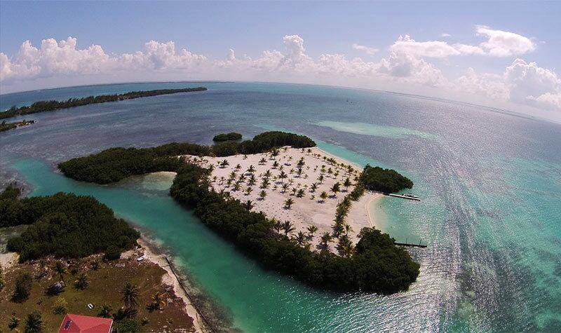 Little St. George's Caye, Belize - O local foi palco de uma batalha entre ingleses e espanhóis em 1798 e está desabitado