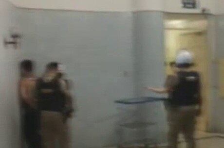 Suspeito foi preso em flagrante