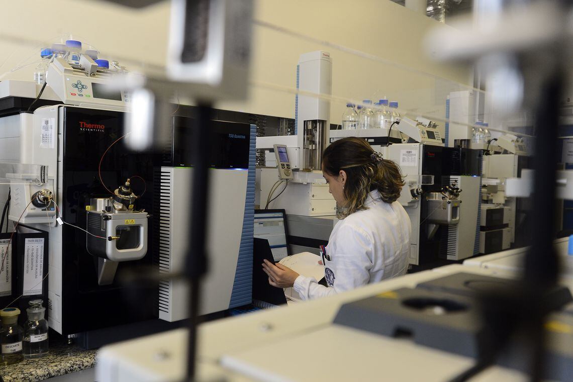 Corte de verbas atinge pesquisa no País