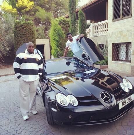 30. Obafemi Martins

O nigeriano é conhecido por ser fanfarrão nas redes sociais e também não esconde a máquina que tem em casa