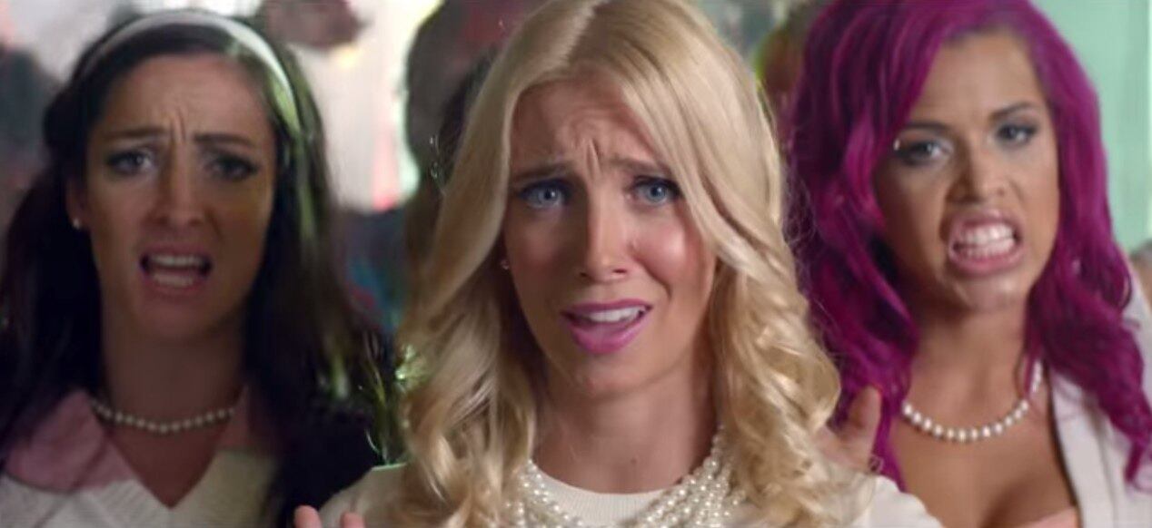 2º Literally I Can't - Play-N-Skillz ft. Redfoo, Lil Jon, Enertia McFly

A letra sexista de Literally I Can't não agradou nada. A música fala sobre estupros nas universidades e, no videoclipe, mostra homens tratando as mulheres como objeto, tudo em clima de "festa"

