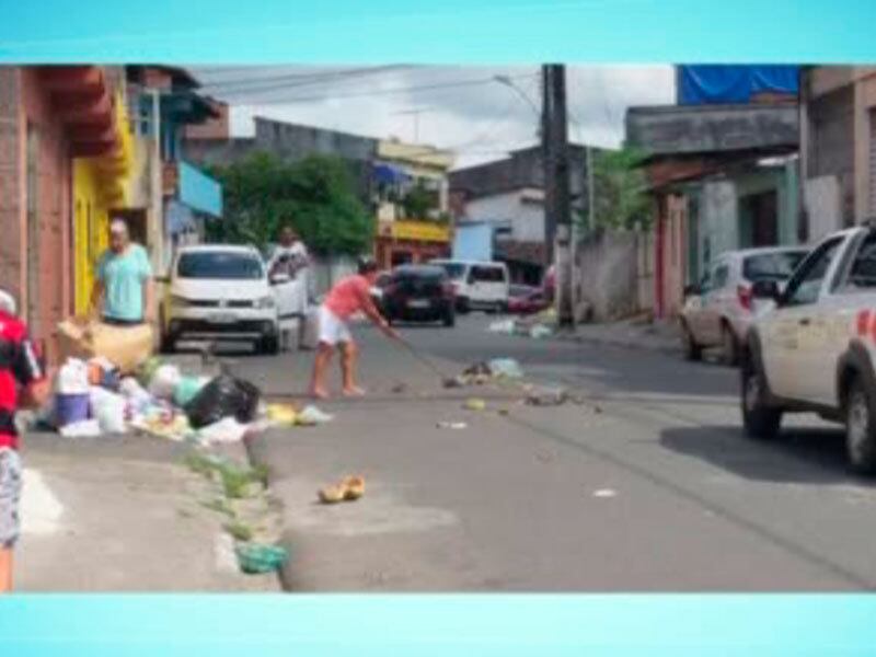 Em nota, a Limpec (Limpeza Pública de Camaçari) informou que
após uma reunião com a prefeitura foram liberados os valores para o
pagamento das prestadoras que fazem a coleta e a operação no aterro sanitário
no município