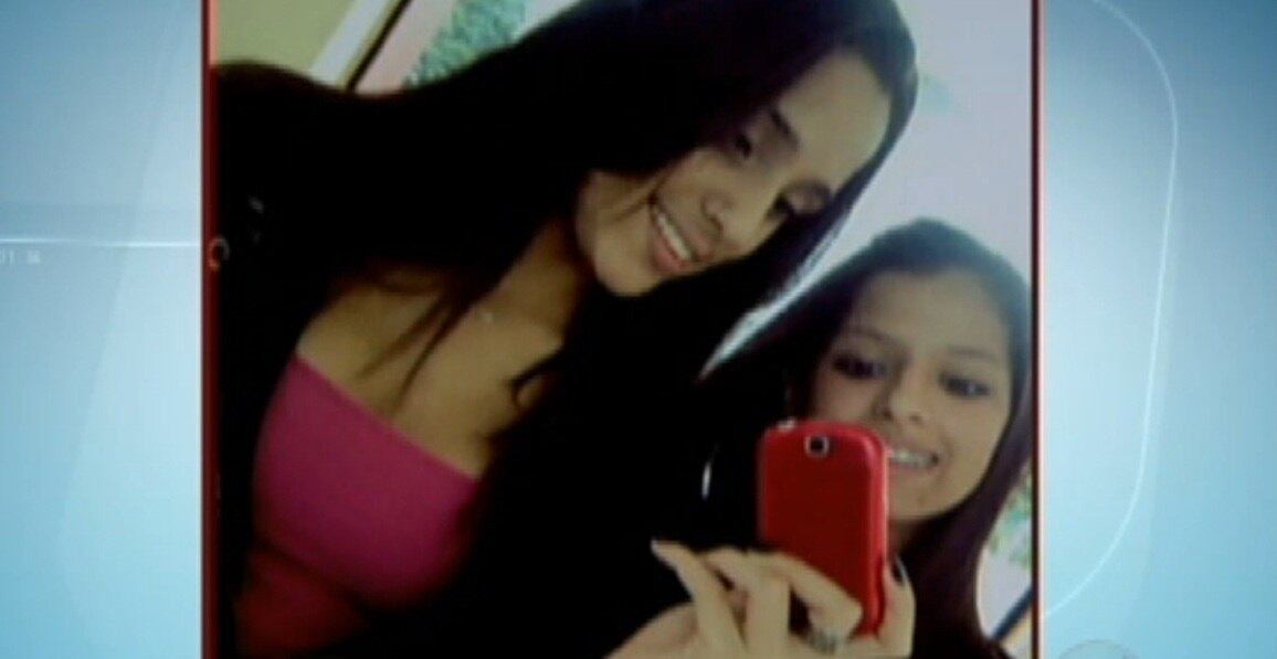 Mayara (à direita) alega que o disparo foi acidental