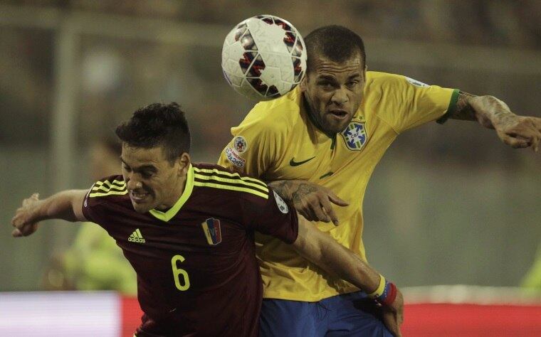 Daniel
Alves (Barcelona): um dos remanescentes da Copa, Daniel Alves era titular da seleção de Mano

Conheça o R7 Play e assista a todos os programas da Record na íntegra!
