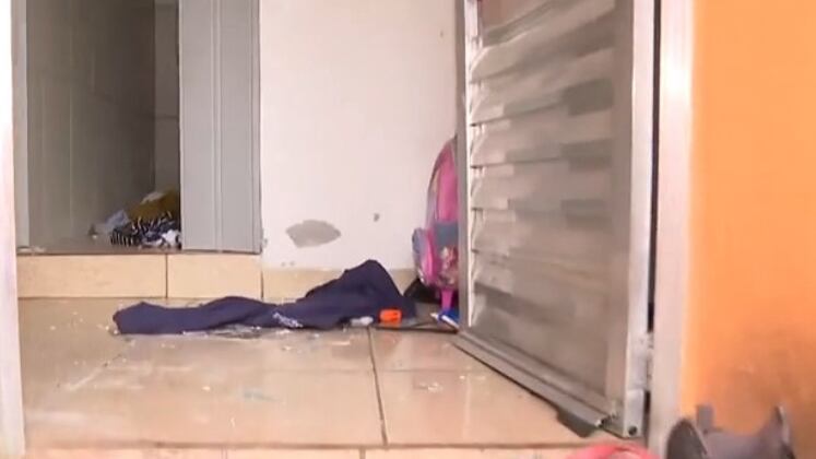 Beatriz era mãe de três filhos e trabalhava em um bar em Itaim Paulista, zona leste de São Paulo. Sua filha, de apenas 8 anos, foi quem a achou morta ao voltar do fim de semana na casa do pai. A residência onde o corpo foi encontrado estava toda revirada, com
vidros quebrados, como se uma briga tivesse acontecido no local