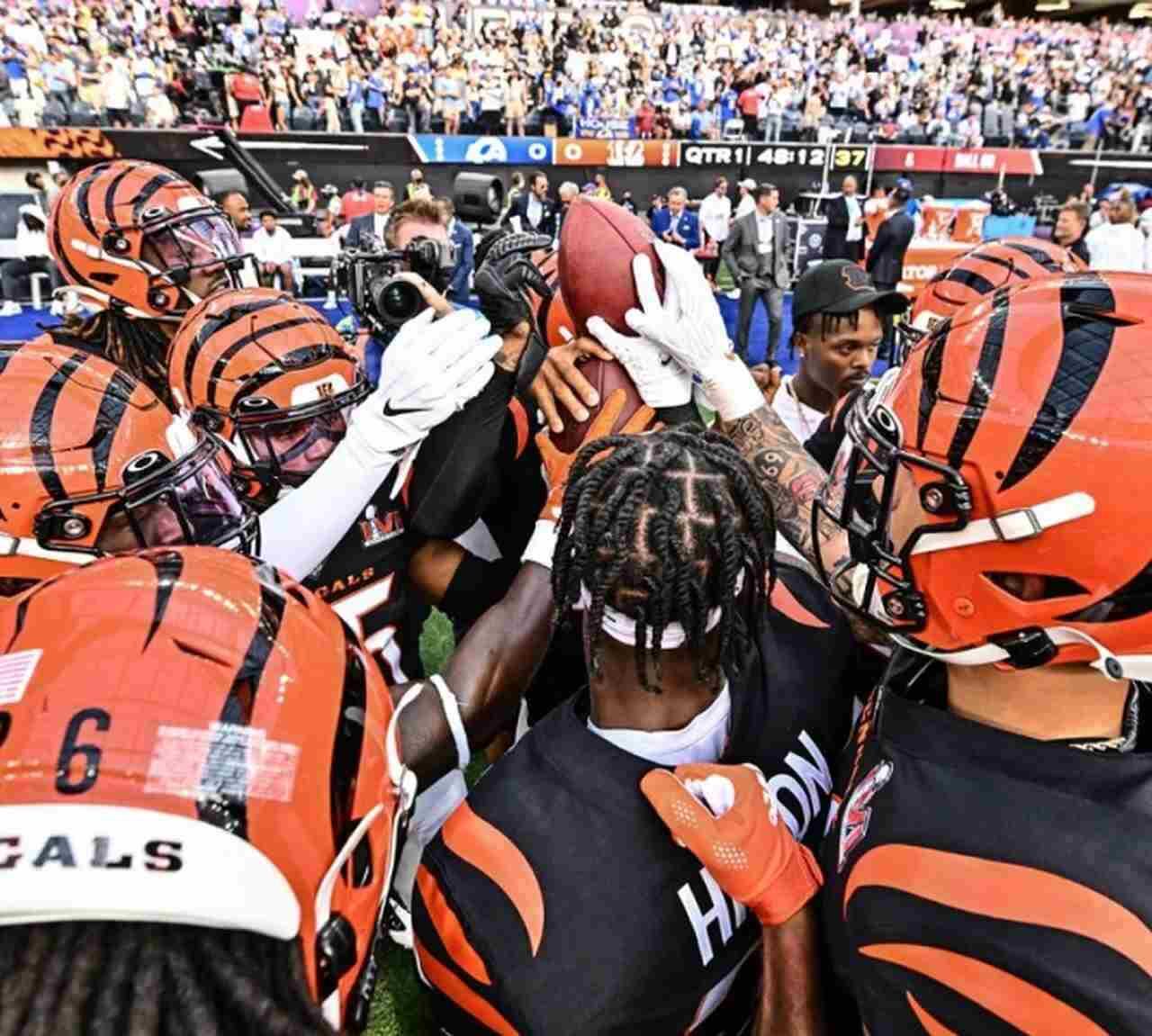 Já os Bengals seguem em busca do primeiro título do Super Bowl. Apesar disso, eles já ganharam três vezes a sua conferência (AFC): 1981, 1988 e 2021.