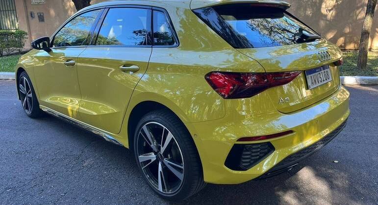 Esportivo surpreendeu pela economia ao fazer 14 km/l na cidade e interessantes 17,5 km/l na estrada