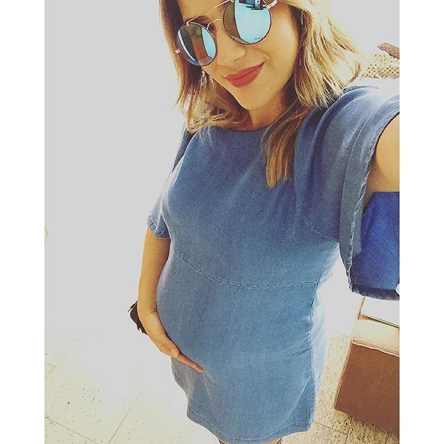 Jéssica Costa, filha do cantor Leonardo, está à espera do primeiro filho. A modelo e o ator Sandro Pedroso serão pais de Noah. Nas redes sociais, Jéssica disse que já pressentia, desde o início da gravidez, que esperava um garoto 