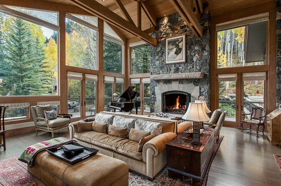 Por US$ 20 milhões (R$ 80 milhões) 
