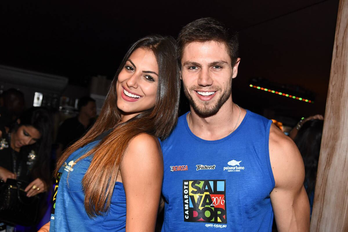 Quem também esteve na festa foi o casal Mari Gonzalez e Jonas Sulzbach