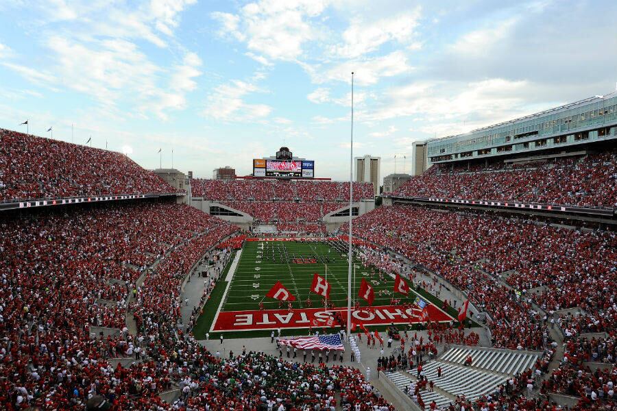 4. Ohio Stadium
Localizado no estado de Ohio, o estádio pertence à Universidade local e pode comportar 104.944 pessoas
