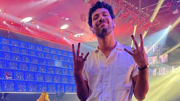 Matheus Estevão não deixou de mostrar aos internautas cliques durante as gravações. Entre selfies com competidores e o look da apresentação, o candidato revelou a experiência de participar do programa