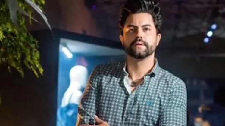 Os amigos da vítima afirmaram que não vão descansar até que o caso seja solucionado. A Secretaria De Segurança Pública informou que o caso ainda é investigado, e que o resultado da perícia ainda não ficou pronto.
O Cidade Alerta vai ao ar de segunda a sexta, às 16h50,
e aos sábados, 17h, na tela da Record TV.