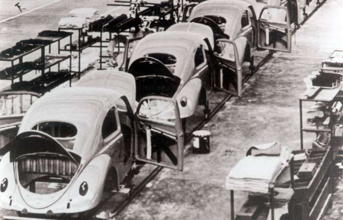 Imagem da fábrica de São Bernardo do Campo (SP), de cuja linha de produção saíram os primeiros Fuscas brasileiros 

Saiba tudo sobre Carros! Acesse r7.com/carros
