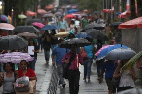 Tarde de muita chuva em São Paulo na tarde de quarta-feira (27)