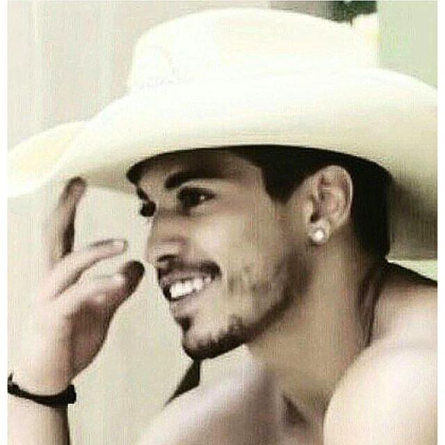 Rayanne Morais também fez questão de parabenizar o amigo e ex-colega de confinamento pela vitória.

— VIVAAAAAAAAAAAAAAAAAAAAA! O nosso Huckinho ganhou! Nossos Parabéns a toda a equipe panela e aos nossos fãs que ficaram noites sem dormir, horas de sono perdidas por um único objetivo! Vocês são incríveis! Obrigado por tudo! Não precisamos menosprezar nenhuma torcida para conseguirmos nosso objetivo e: CONSEGUIMOS! Vocês são 10! Surpresas estão por vir! Aguardem! Equipe Rayanne 