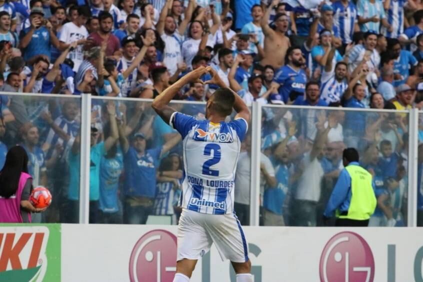 Luan Pereira manda mensagem após gol no tempo normal