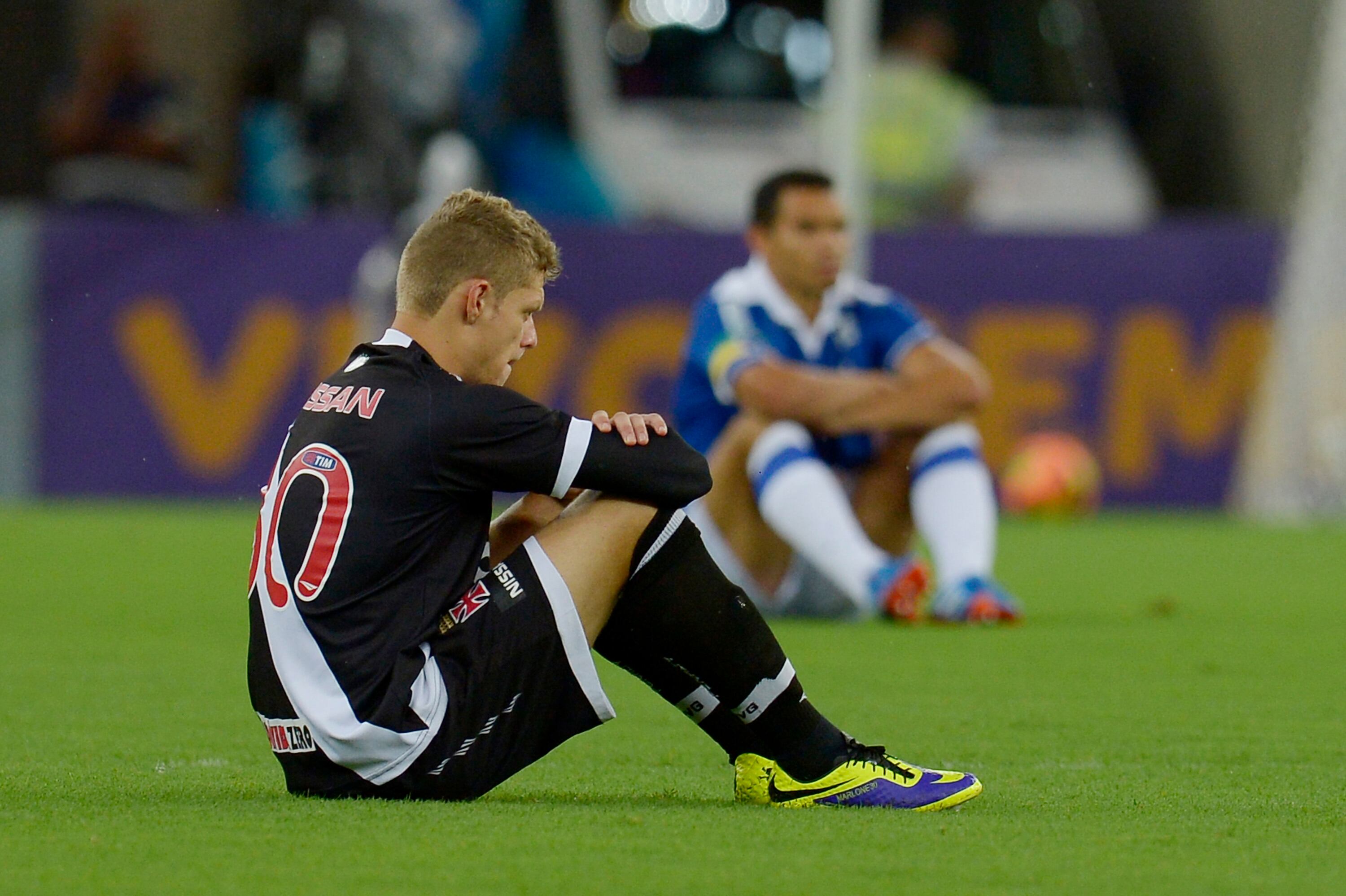 Jogadores atrasaram o início de jogos em 2013 para protestar contra condições precárias do futebol brasileiro