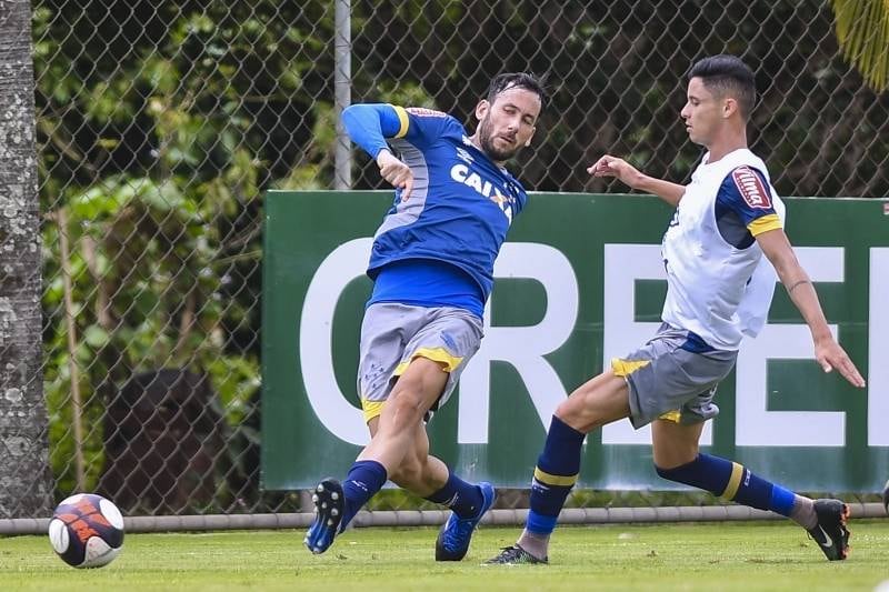 Após a tranquila vitória contra o Murici em Alagoas, o treinador cruzeirense poupará alguns titulares, mas o volante Ariel Cabral cobrou atenção total dos jogadores e para ninguém entrar em campo com o pensamento que a vaga está garantida: "O perigo é exatamente achar que a partida já está decidida"