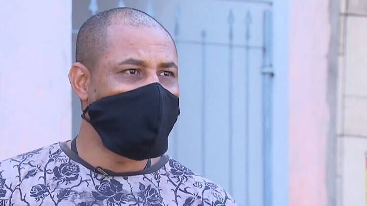 Um vizinho e testemunha disse que Maria desceu do prédio e pediu ajuda logo após o acontecido. Um dos vizinhos fez uma manobra para desengasgá-lo. Inicialmente, ela teria dito que Samuel se engasgou