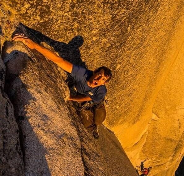 Adrenalina e belas imagens. Estão aí duas coisas que fazem
parte dos esportes de aventura. O primeiro predicado só mesmo suando e sentindo
na pele, mas, para o segundo, você pode seguir estes malucos no Instagram.
Confira 7 aventureiros que você precisa acompanhar nas redes sociais
