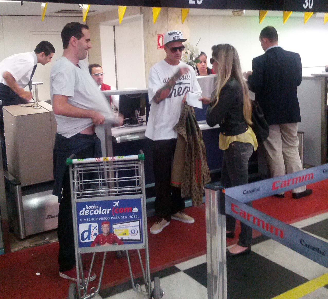 Os seguidores do Instagram se entristeceram com a despedida do casal e relembraram que hoje faz três meses desde o primeiro beijo dos dois na Fazenda
