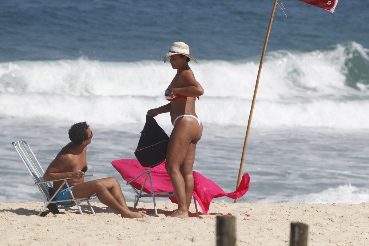 A atriz é mãe de três filhos, Márcio Felipe, de 39 anos, Morena Mariah, de 33 anos e Benjamim, de dois anos
