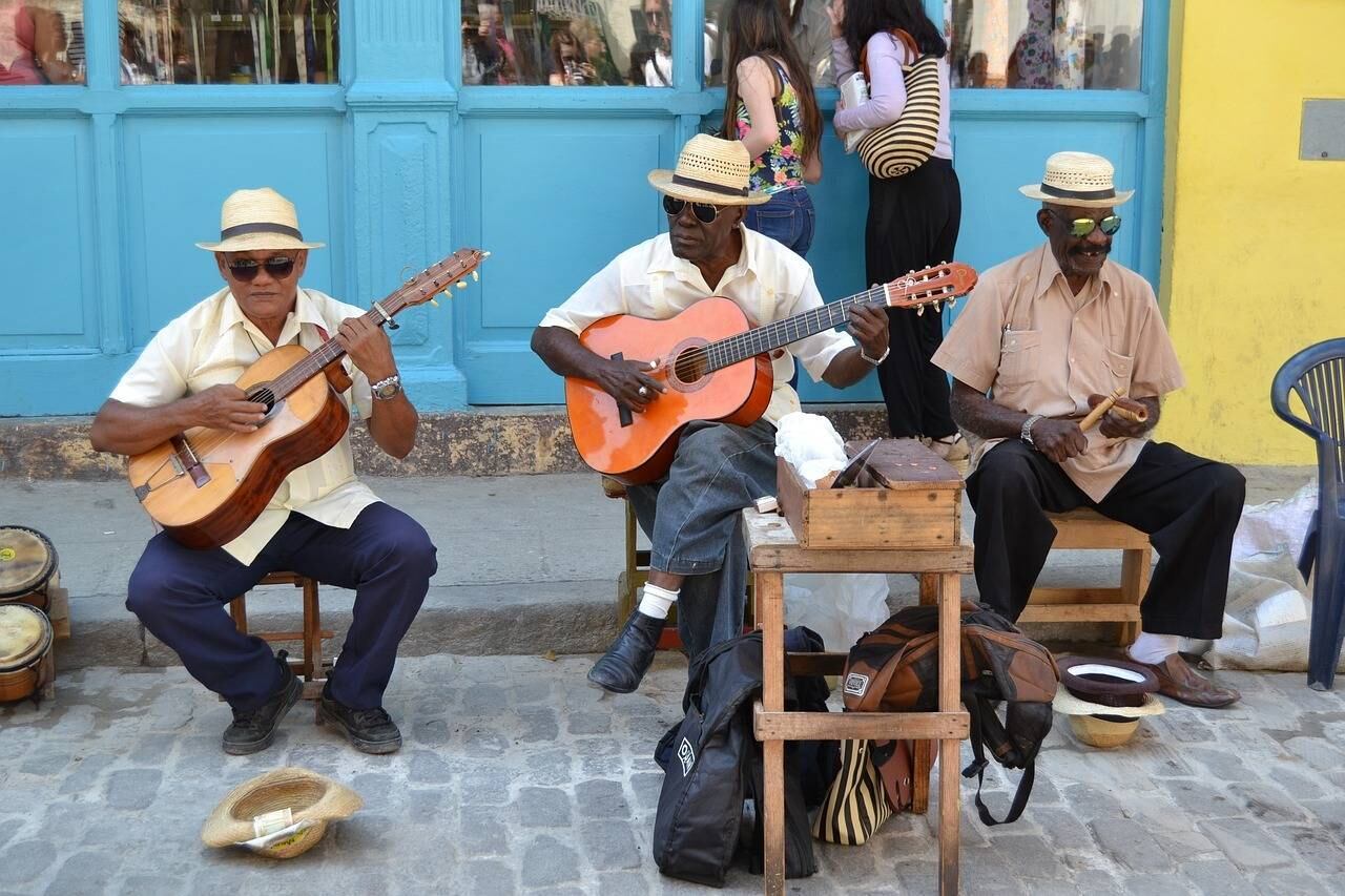 No centro e sul da Ásia e na América Latina e Caribe (foto), por exemplo, a expectativa de vida ao nascer caiu quase 3 anos entre 2019 e 2021.