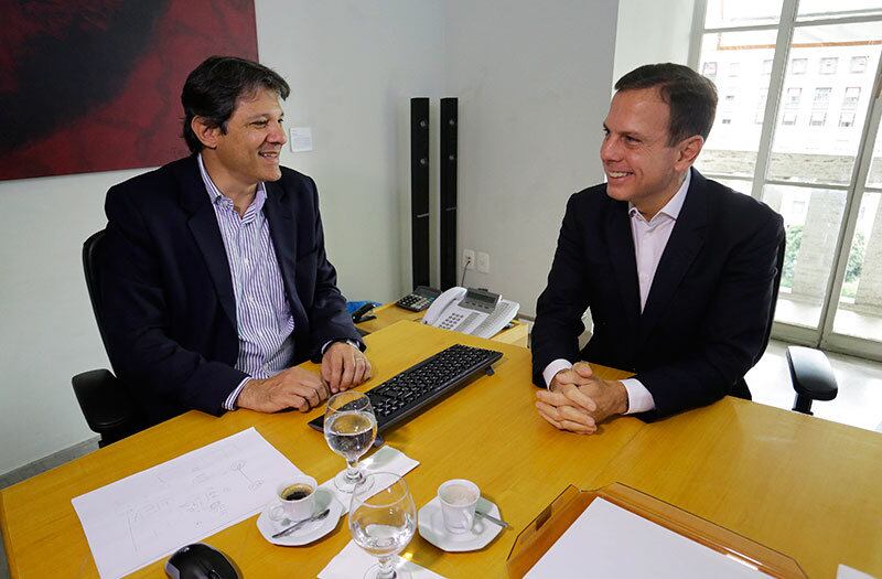 Atual prefeito de São Paulo, Fernando Haddad (PT), recebeu o prefeito eleito da capital, João Doria Jr. (PSDB), nesta sexta-feira