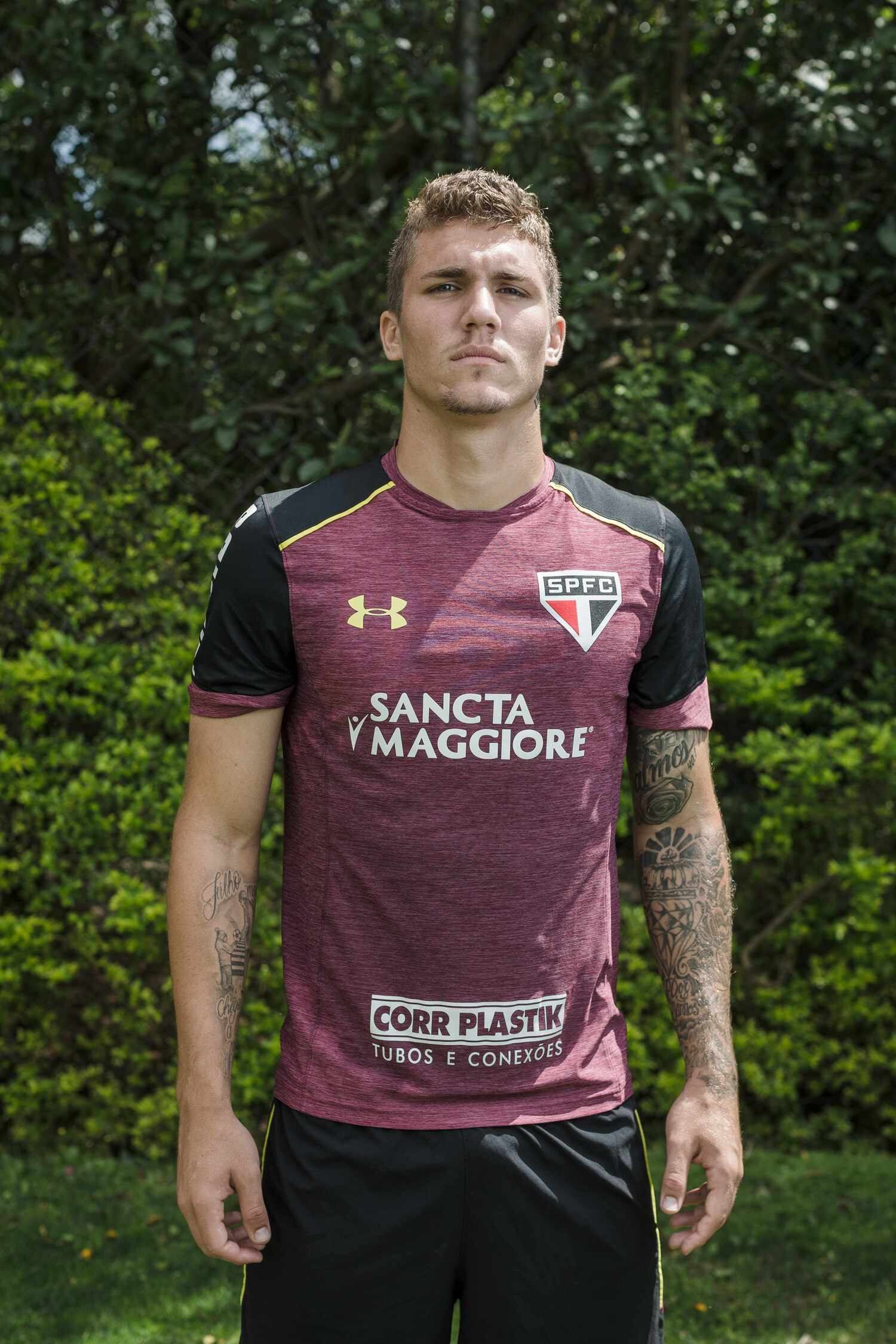 Lyanco completa a lista de zagueiros nascidos no Brasil. O jogador do São Paulo foi vendido para o Torino por 4,5 milhões de euros (R$ 14,7 milhões)