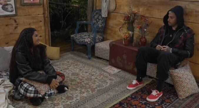 Marina Ferrari conversa com Gui Araujo na casa da árvore