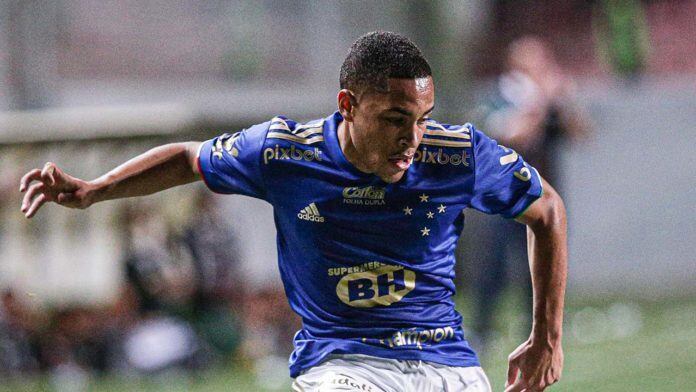 Roque Vitor era muito elogiado por Ronaldo. Ele via a chance de ganhar dinheiro com o jogador