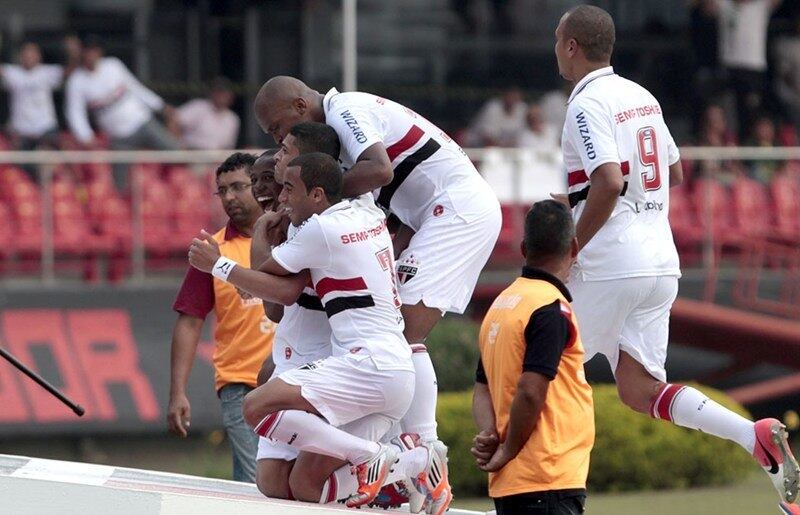 2012 - São Paulo 3 x 0 Palmeiras - Antes de ser rebaixado no Brasileirão 2012, o Palmeiras levou um chocolate no Morumbi: gols de Luis Fabiano (2) e Denilson, em um chute quase do meio de campo.