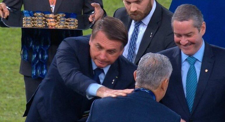 Jornal espanhol crava que presidente quer treinador mais alinhado com ele. Renato Gaúcho