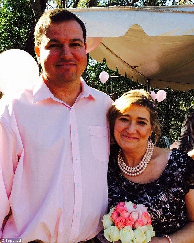 As inseminações foram especialmente difíceis para Dianne e seu marido, que tiveram que encontrar e usar uma doadora de óvulos para poderem se tornar pais. Por fim, Dianne disse que sua prima doou seus óvulos duas vezes
