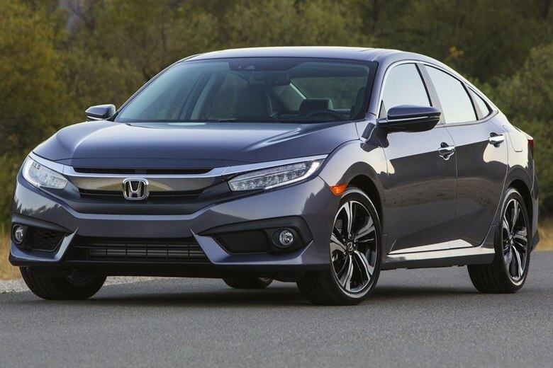 Em décimo segundo, o Honda Civic ficou com 56.195, mais de 3 mil a mais que em 2015
