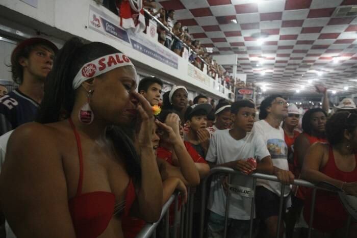 Na quadra do Salgueiro, muitos integrantes ficaram decepcionados com a derrota
