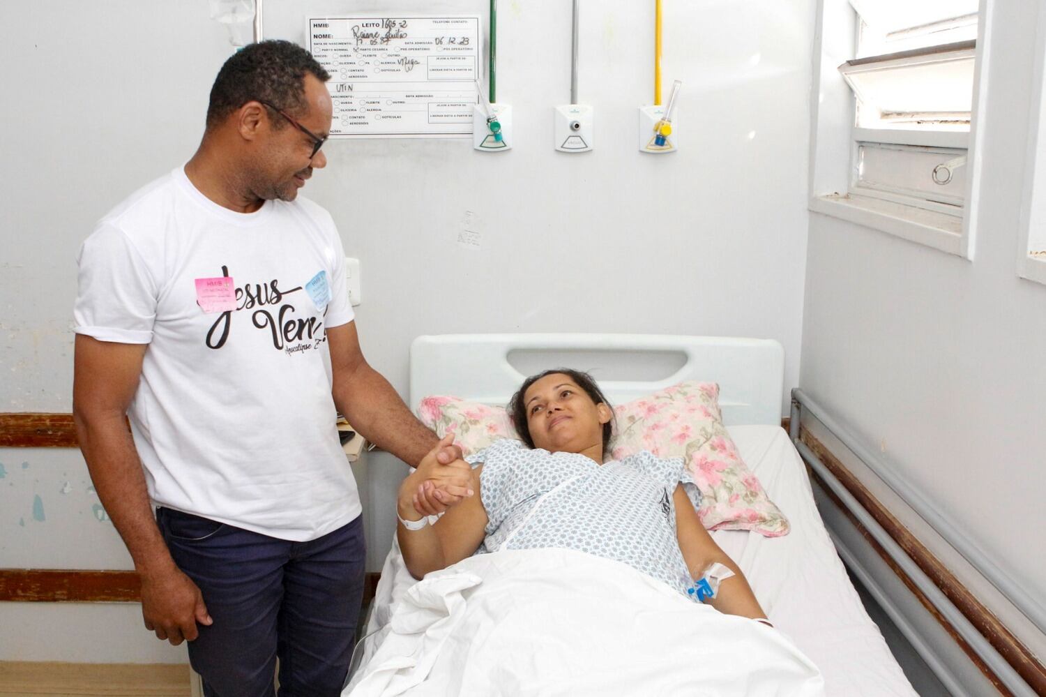 Pais de
Ágatha comemoram a saúde da filha