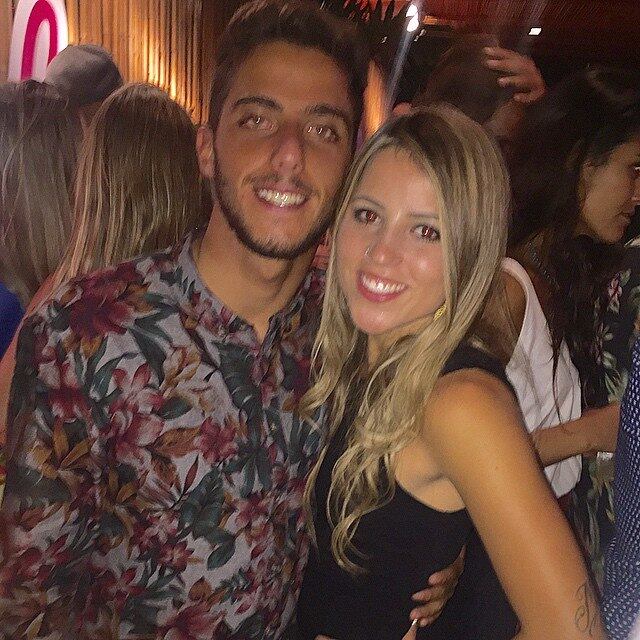 A amiga de Clara entrou na onde e decidiu também fazer a tiete na festa