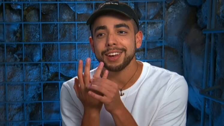 É claro que Lucas Selfie não poderia deixar de comentar a aproximação entre Pyong Lee e Antonela no reality show. "Acho que o Pyong focou muito nas alianças do jogo e esqueceu da principal. A que está no dedo dele", afirmou. 