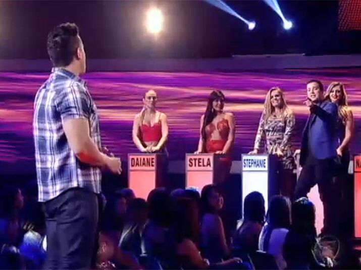 — Seu peito é grandão, né! — brincou o apresentador

— Quer pegar?

— Não...

— Então tá bom... — disseram, arrancando risos da plateia

+ Vídeo: George chega com tudo e dá o recado: "Quem quiser ser feliz, vem comigo!"

+ De desmaiar! Veja as lindas participantes que se destacaram no último programa e eleja a mais gata

+ Rafael Cortez: “Me assusto quando as mulheres ficam masculinas na relação”


