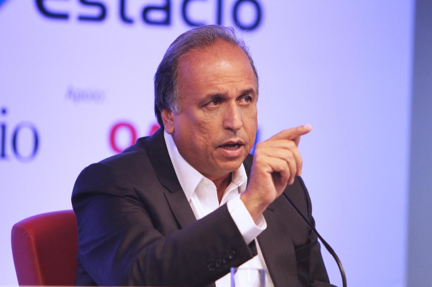 Pezão diz que conversa com governador de São Paulo sobre medidas de prevenção para a falta de água