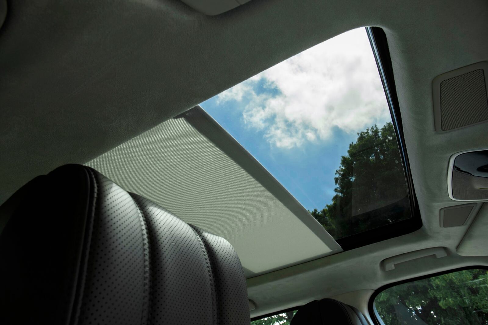 Outro detalhe importante: todos os novos Range Rover Sport vêm equipados de série com o sistema start/stop, que desliga o motor nas paradas curtas para economizar combustível

CONFIRA AQUI A REPORTAGEM COMPLETA DE R7 CARROS

Quer saber tudo sobre carros? Acesse www.r7.com/carros
