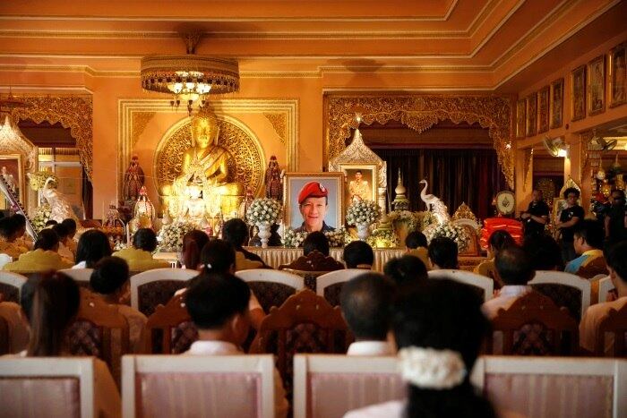 A operação de resgate contou com equipes de vários países. O grupo agradeceu o trabalho de todos os profissionais e voluntários

Capitão de time salvo de caverna relata alegria de estar em casa
