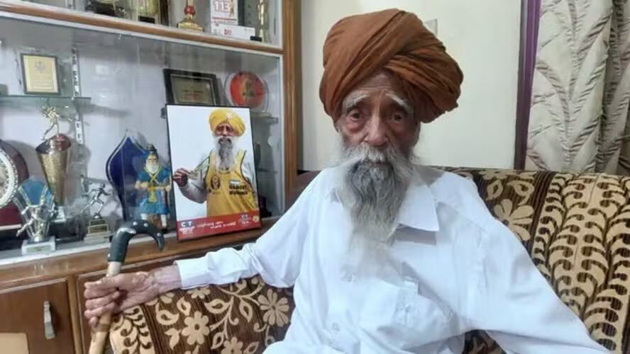 Fauja Singh nasceu em uma região rural da Índia sob domínio britânico