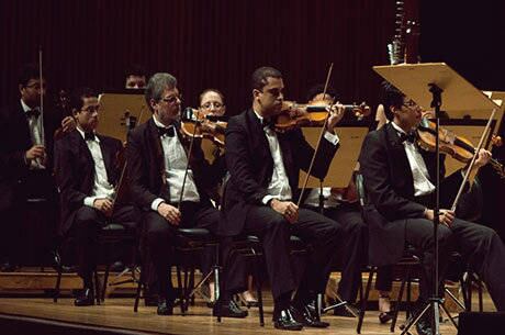 Orquestra terá a regência do maestro Carlos Prazeres